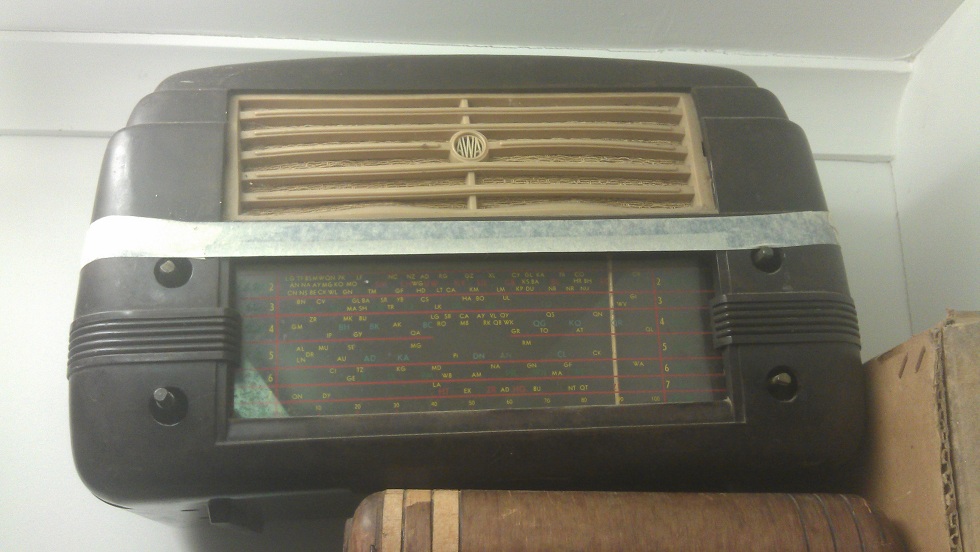 AWA mantle Radio